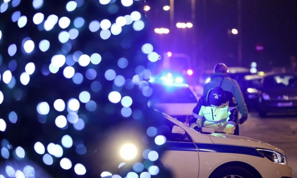 Καλλιθέα: Πήρε το νόμο ... στο τιμόνι του - Του έκλεψαν το κινητό κι αυτός τους εμβόλισε με το όχημά του